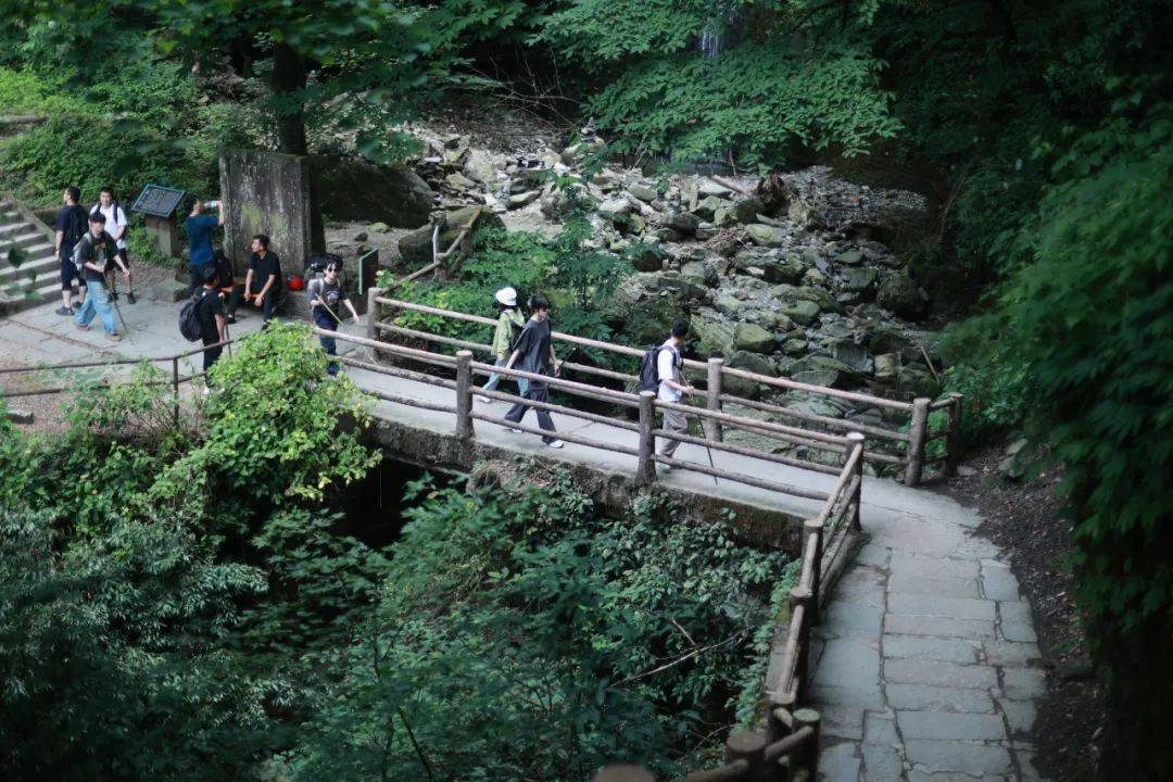 1df6011d06314e6ca9ee93883ce03857