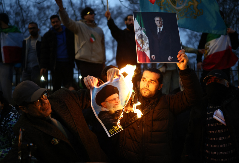 20260114142000-a758a836f3f6697c1d707ff77569bc96-mobile